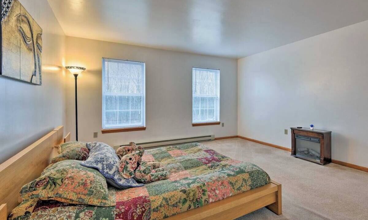 Photo of Bedroom in Mount Pocahontas