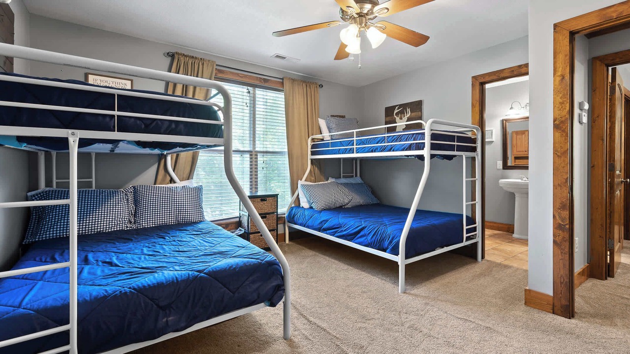 Photo of Bedroom in Chickamauga Lake
