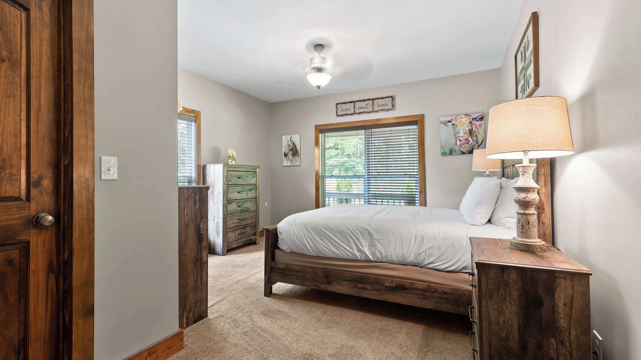 Photo of Bedroom in Chickamauga Lake