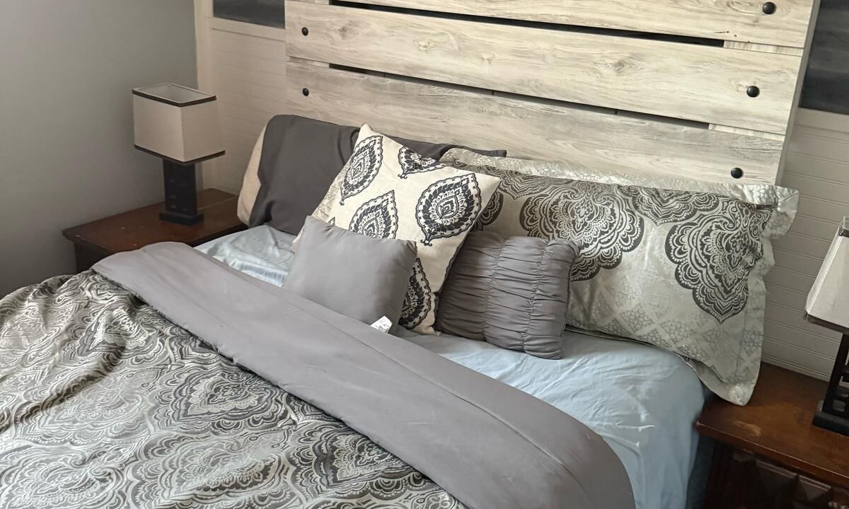 Photo of Bedroom in Glassport
