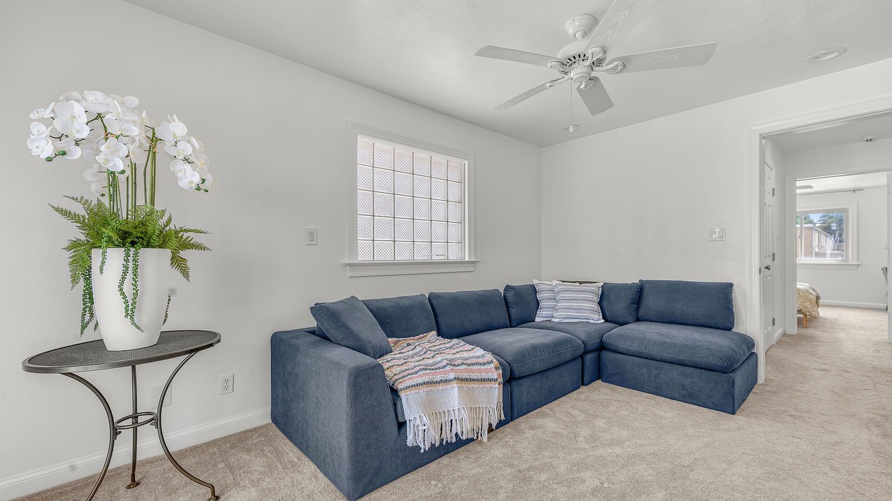 Photo of Livingroom in Cottage Line
