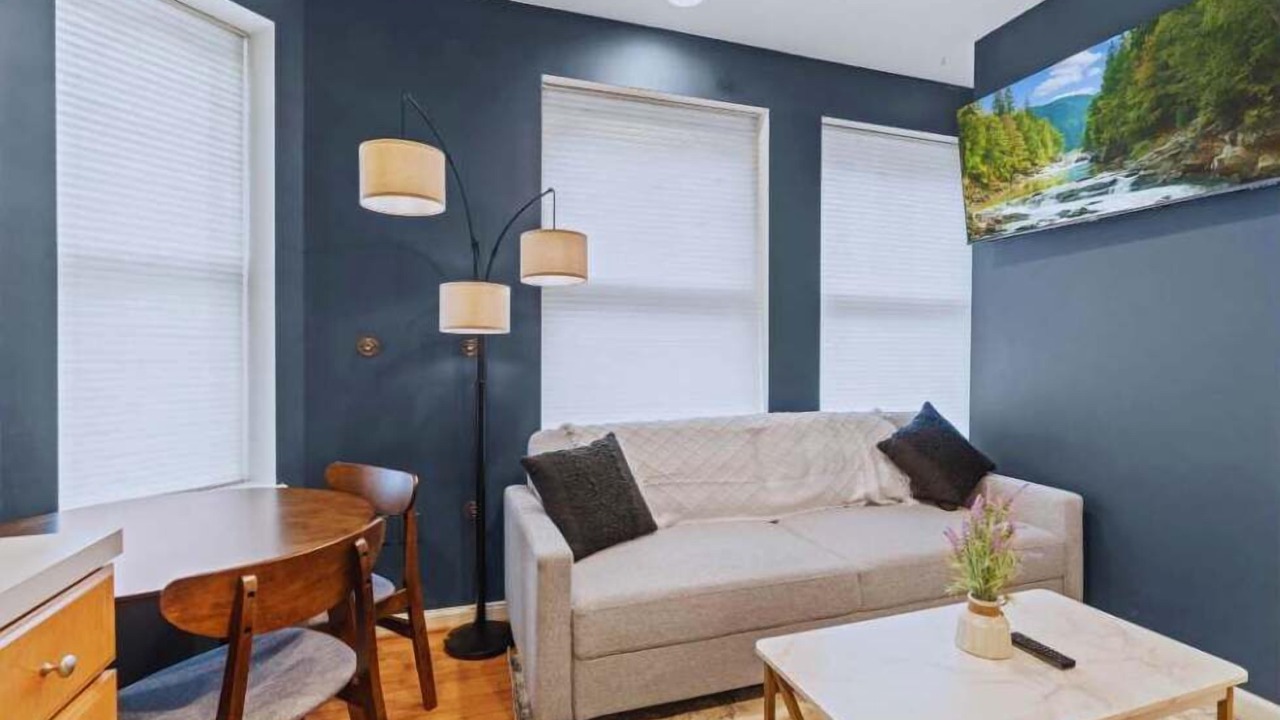 Photo of Livingroom in Rittenhouse Row