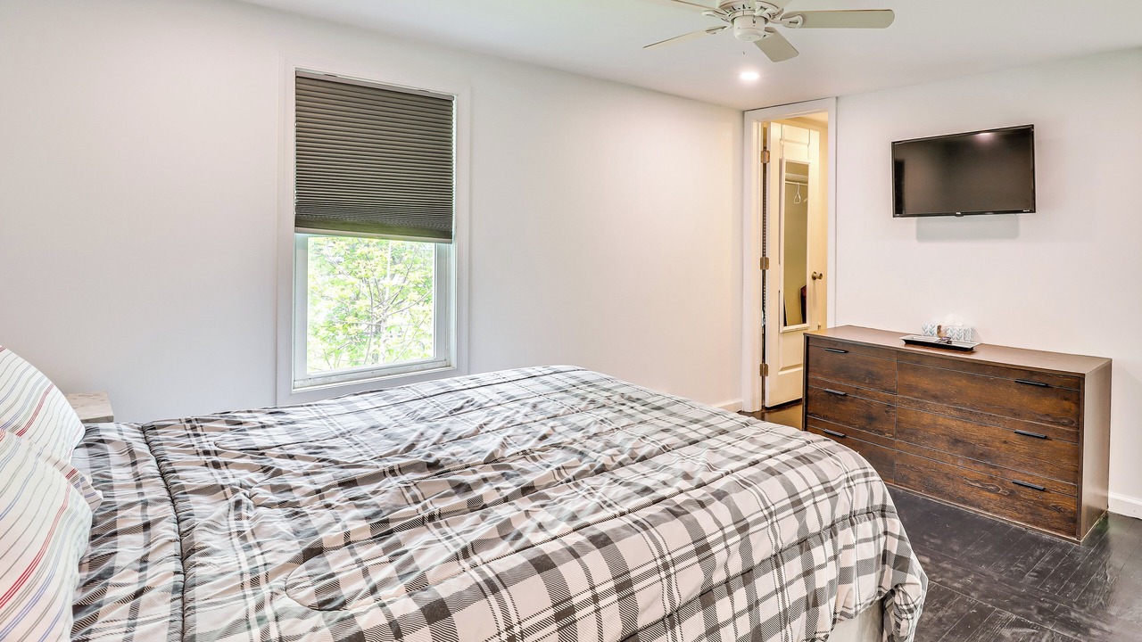 Photo of Bedroom in Saylorsburg