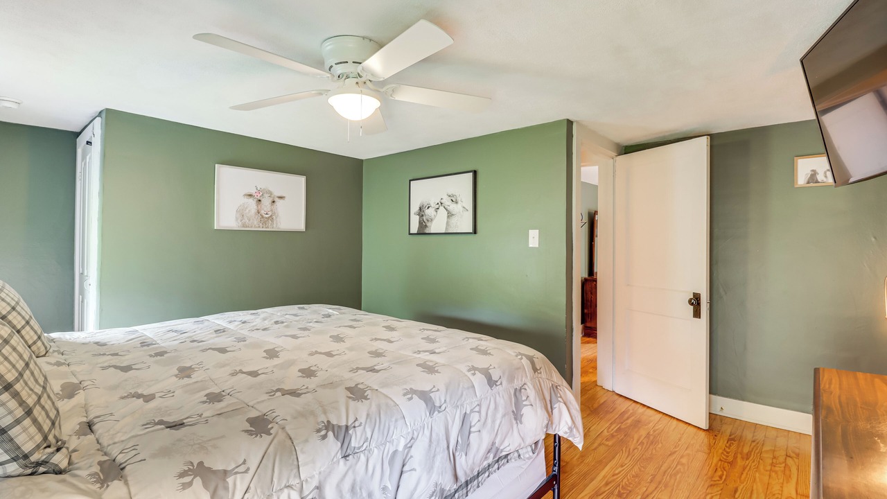 Photo of Bedroom in Saylorsburg