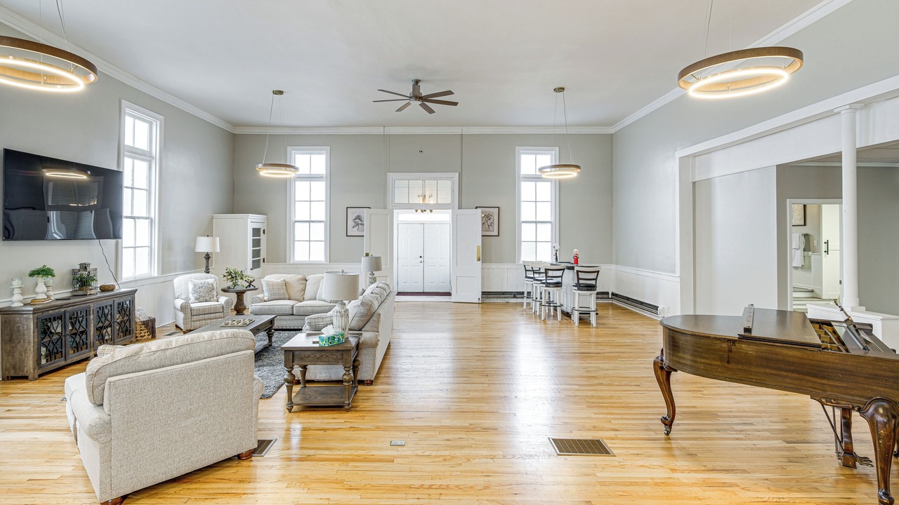 Photo of Livingroom in Alliance