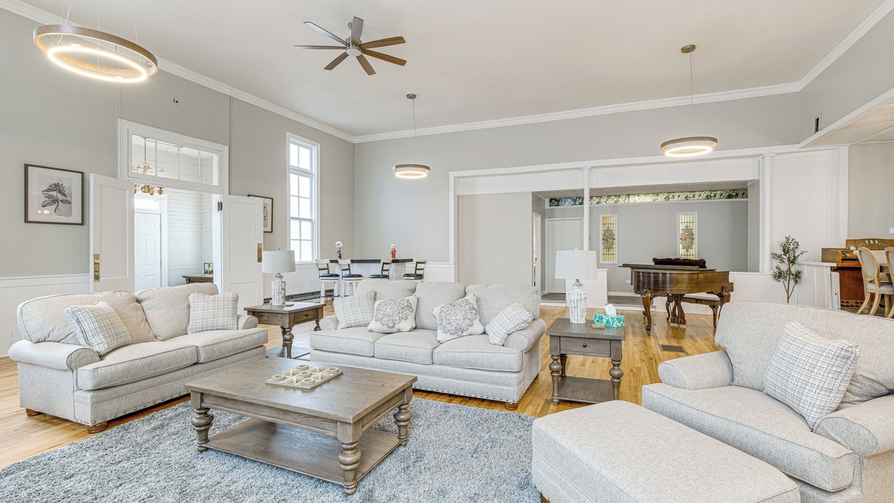 Photo of Livingroom in Alliance