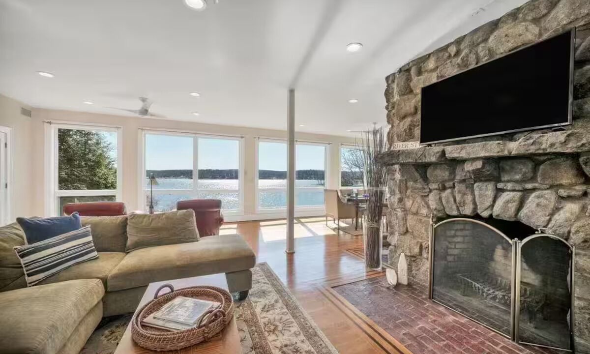 Photo of Livingroom in Hopatcong