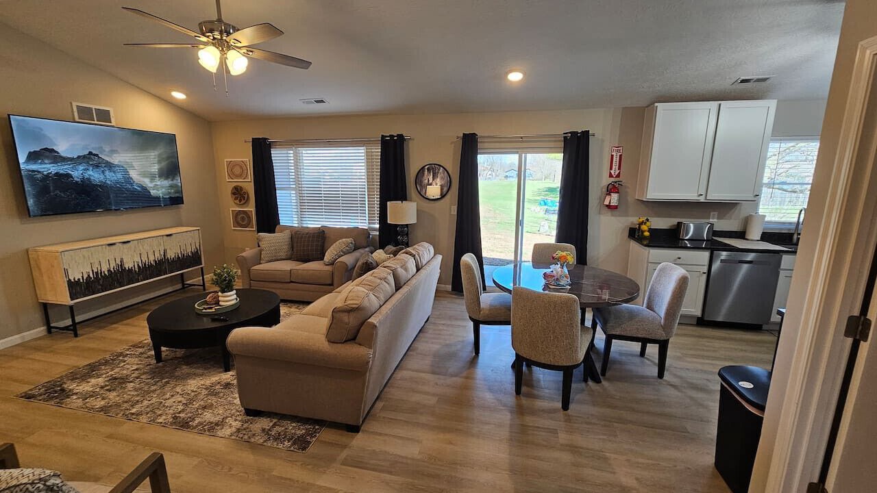 Photo of Livingroom in Trenton