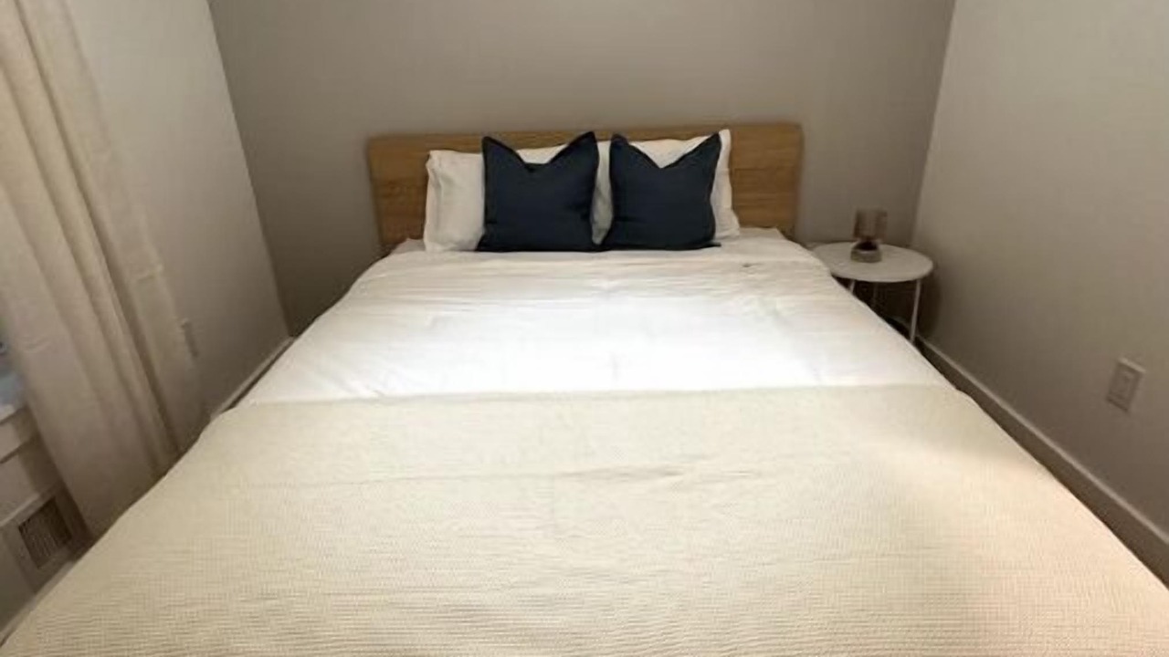 Photo of Bedroom in Newark