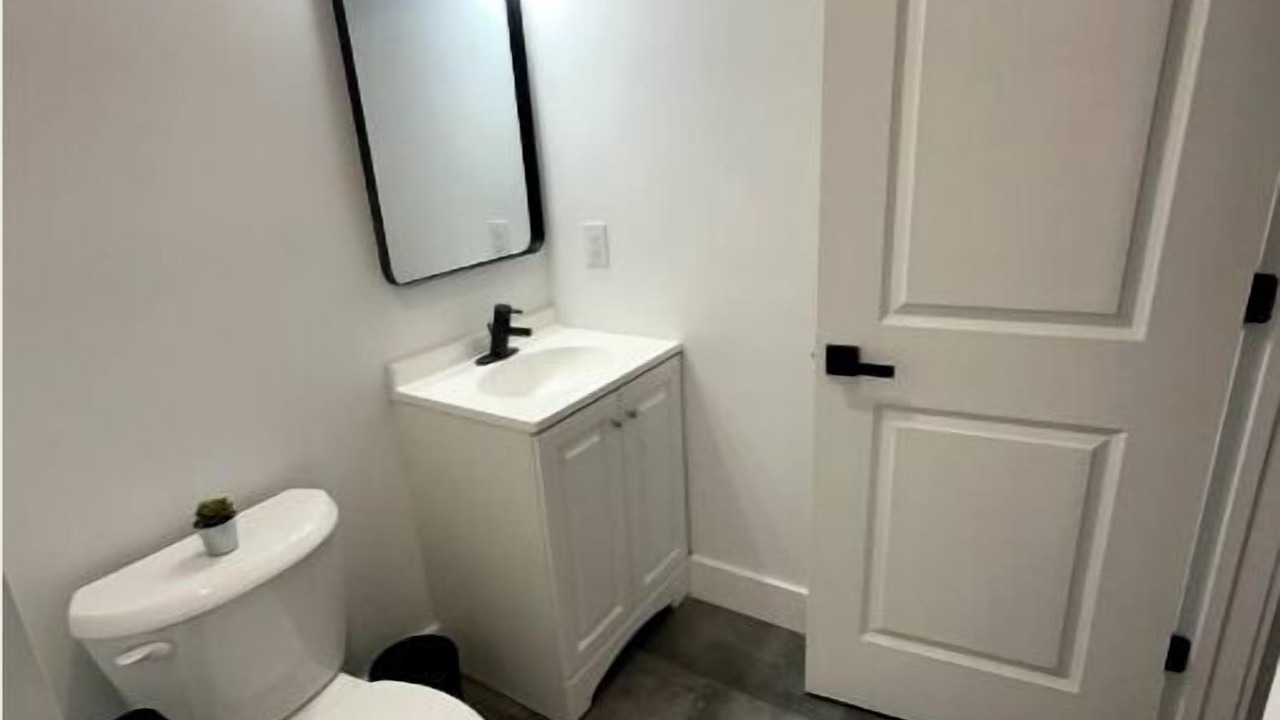 Photo of Bathroom in Newark