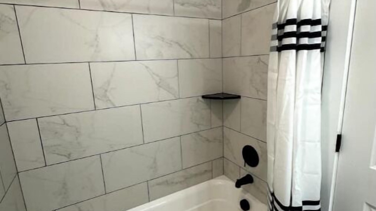 Photo of Bathroom in Newark
