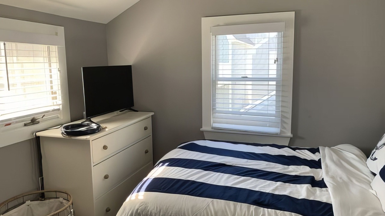 Photo of Bedroom in Ocean Beach III