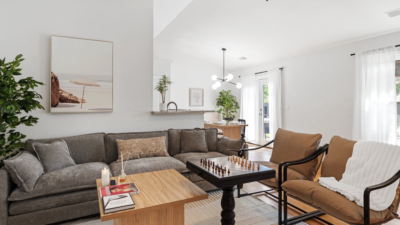 Photo of Livingroom in Conestee