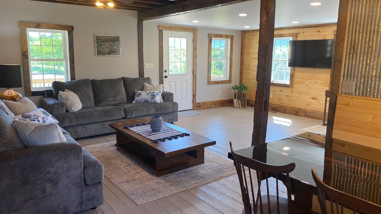 Photo of Livingroom in Cedarhurst