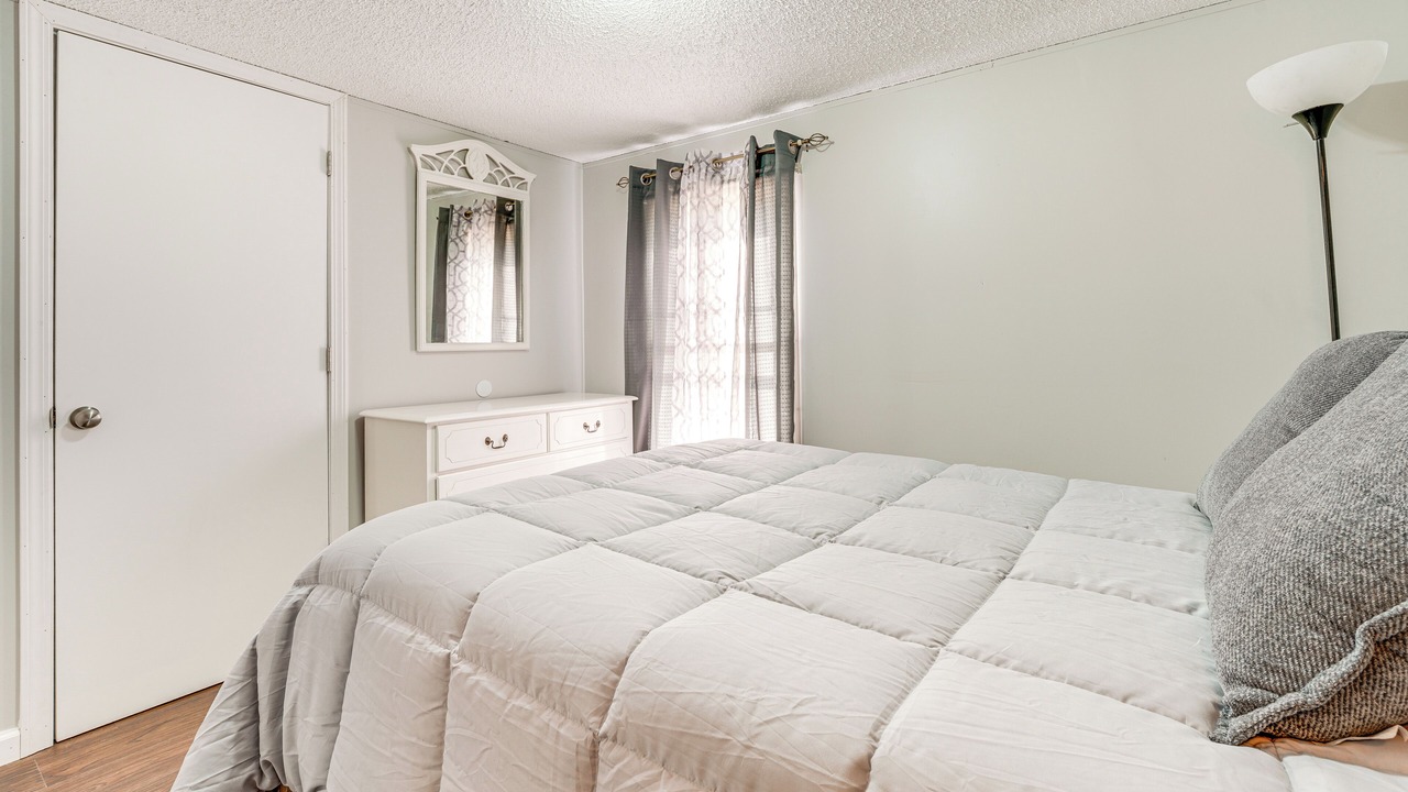 Photo of Bedroom in Belle