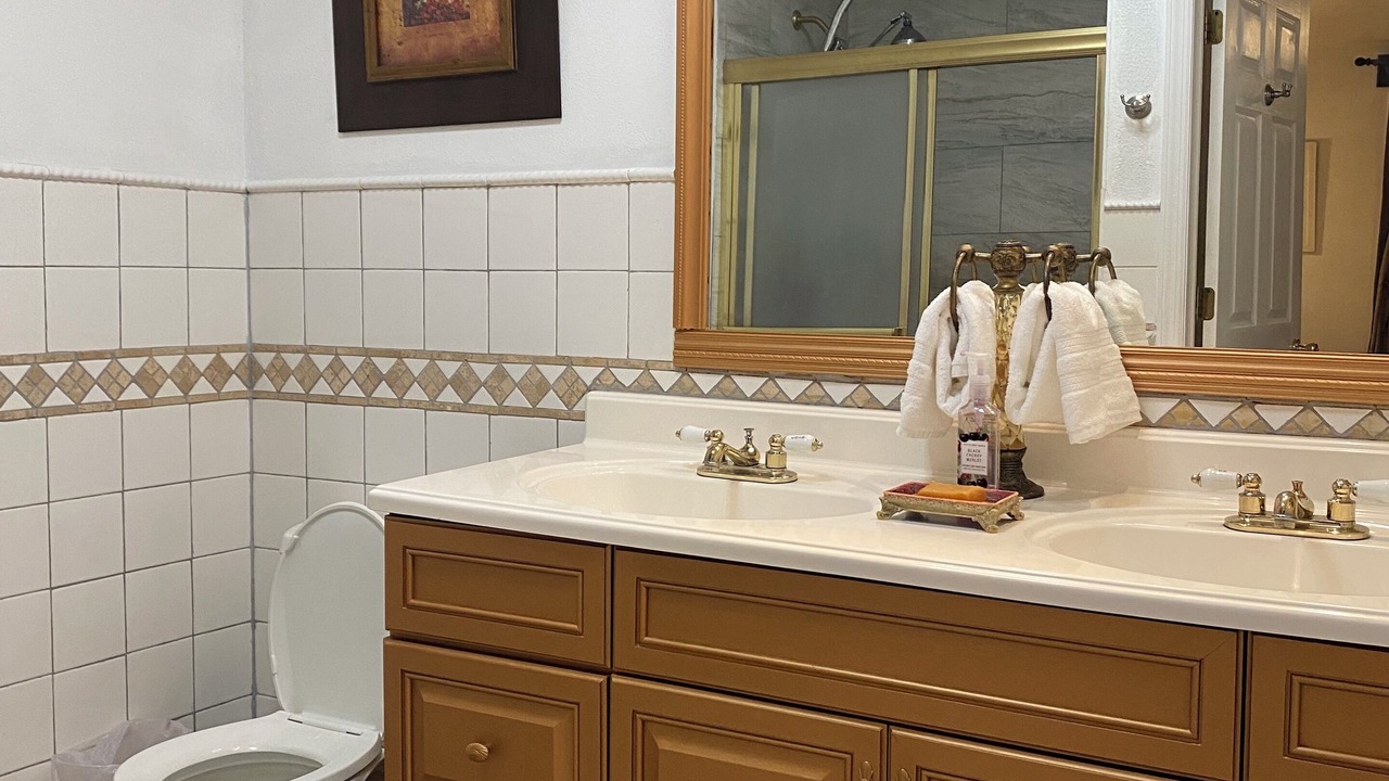 Photo of Bathroom in Cape May Court House