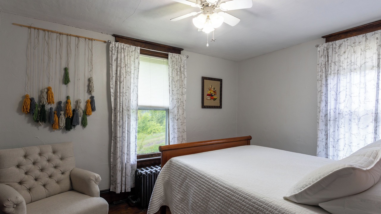 Photo of Bedroom in Bellepoint