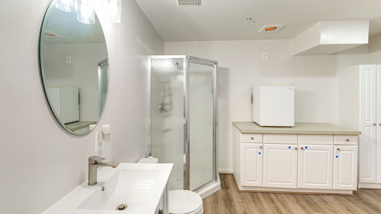 Photo of Bathroom in Fairland