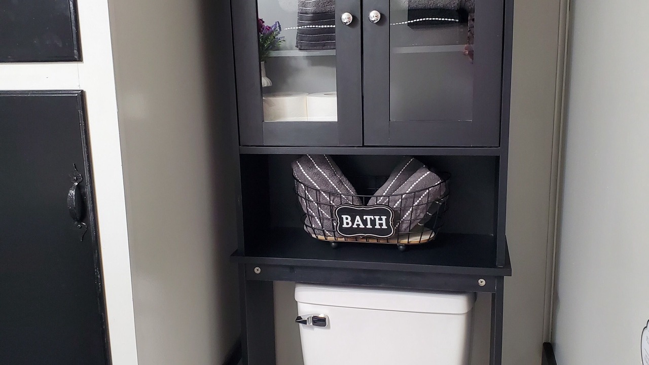 Photo of Bathroom in Pleasant Hall