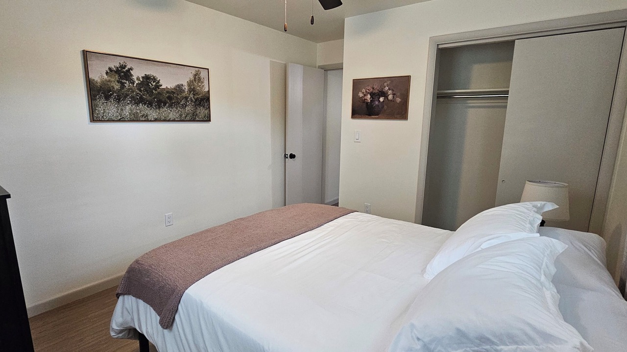 Photo of Bedroom in Niles