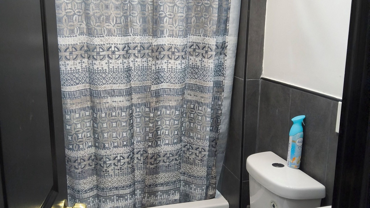 Photo of Bathroom in Weequahic