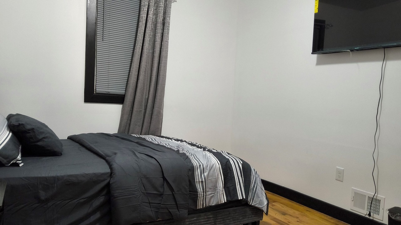 Photo of Bedroom in Weequahic