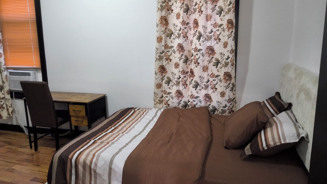 Photo of Bedroom in Weequahic