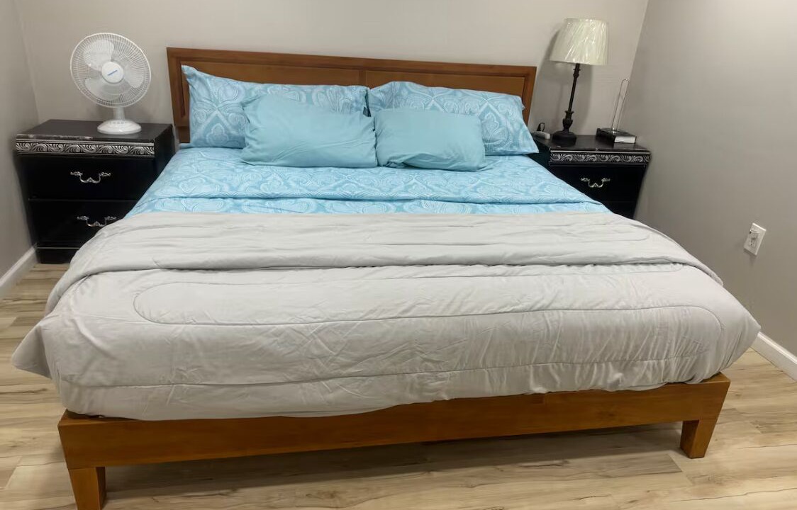 Photo of Bedroom in Iselin