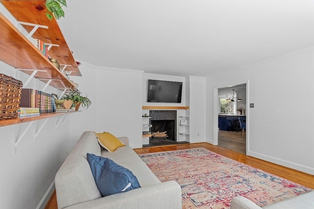 Photo of Livingroom in East Raleigh
