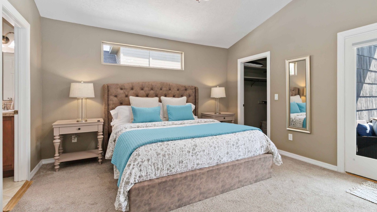 Photo of Bedroom in Depot Bench