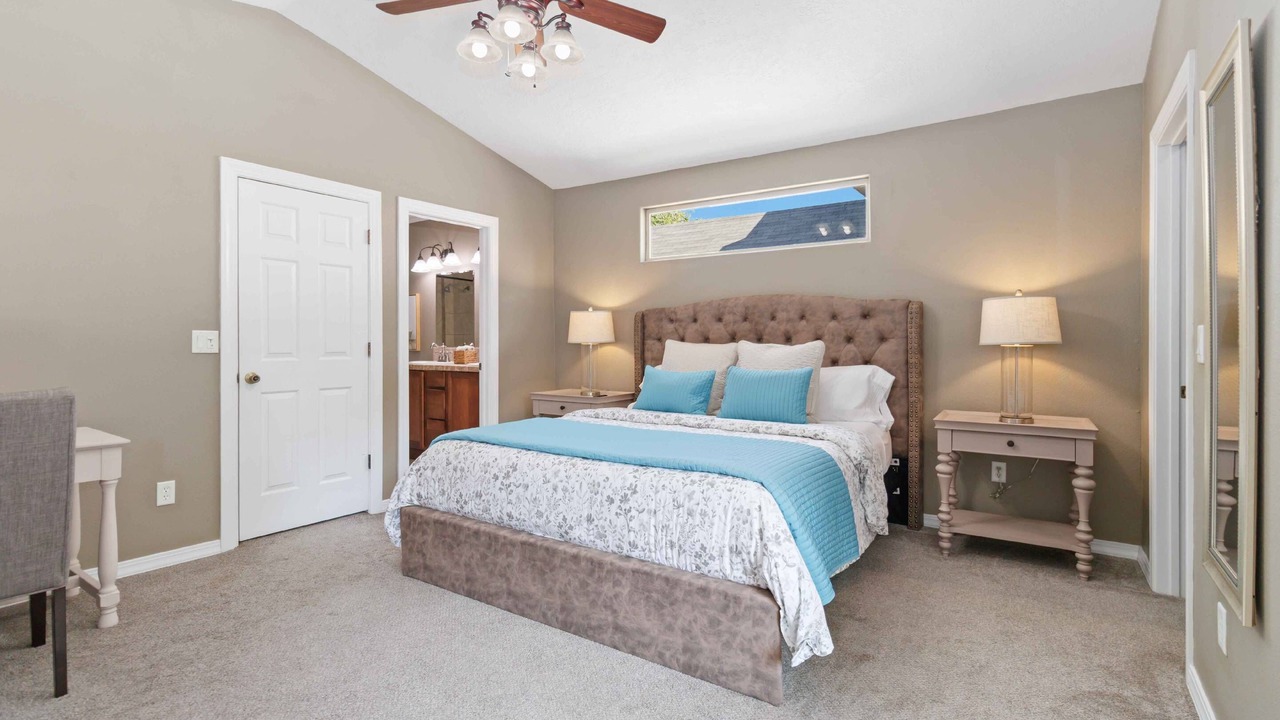 Photo of Bedroom in Depot Bench