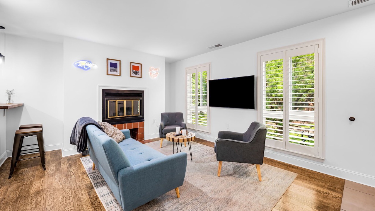 Photo of Livingroom in Inner Harbor