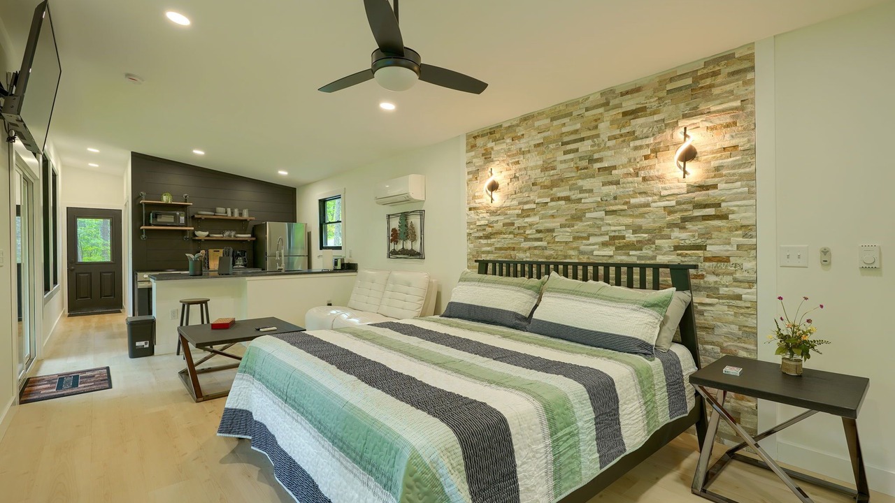 Photo of Bedroom in Sugar Grove