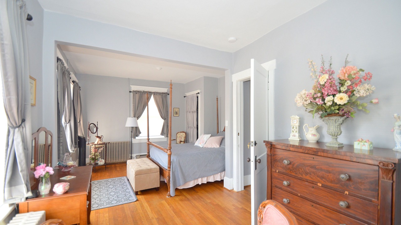 Photo of Bedroom in Berkeley Springs