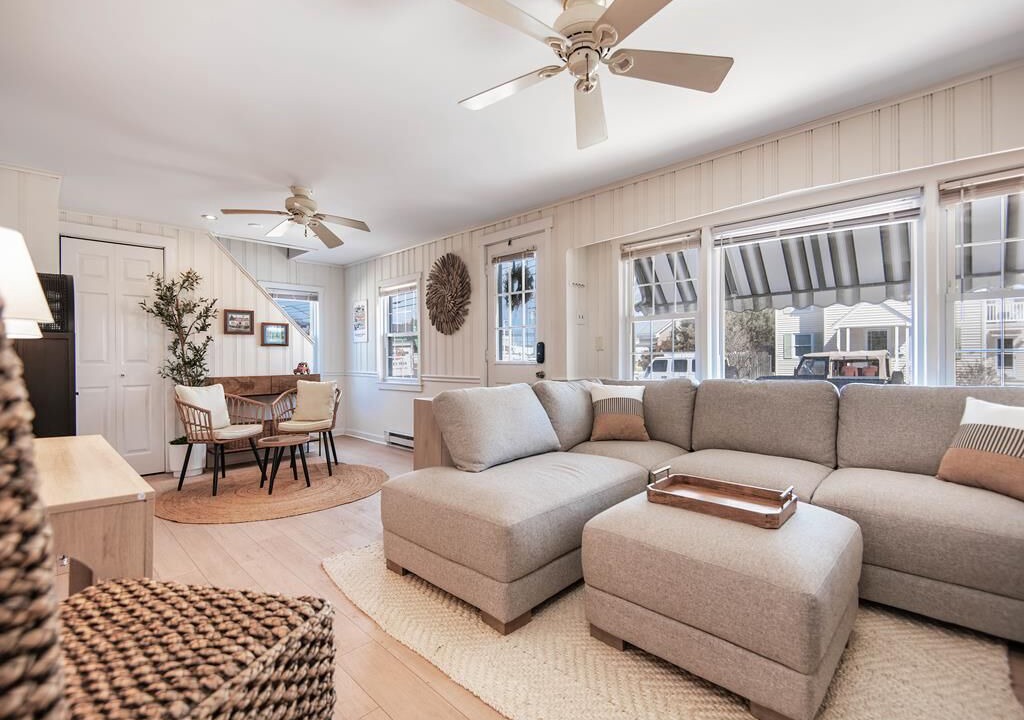 Photo of Livingroom in Beach Haven Gardens