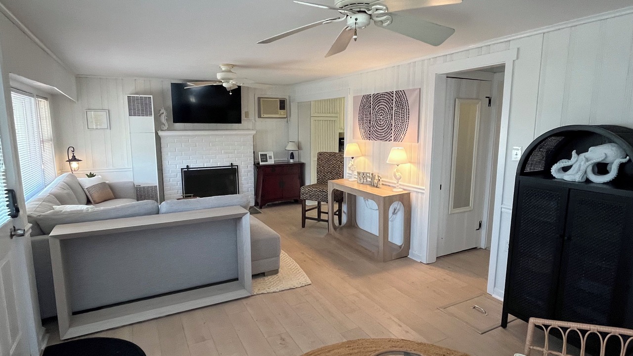 Photo of Livingroom in Beach Haven Gardens