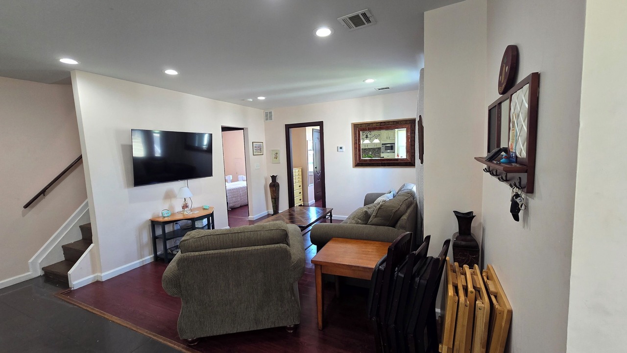 Photo of Livingroom in Keansburg