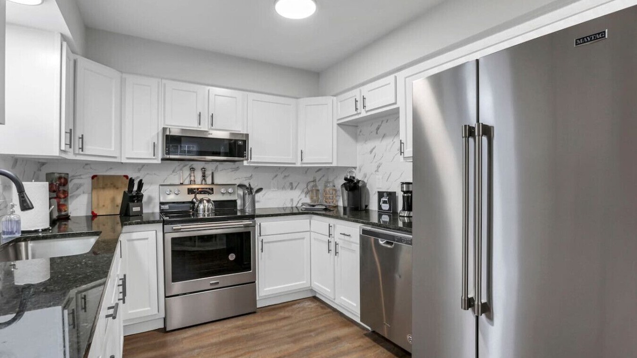 Photo of Kitchen in Summit Station