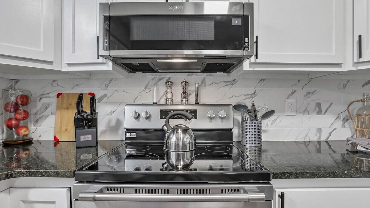Photo of Kitchen in Summit Station