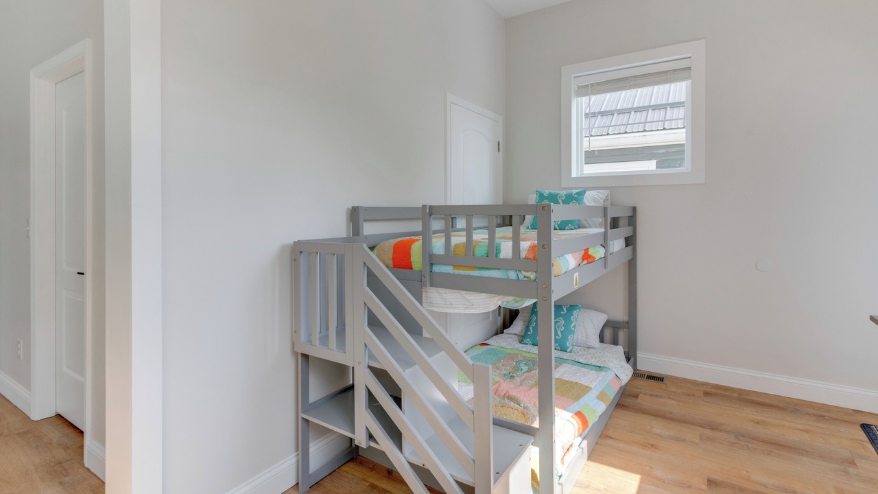 Photo of Bedroom in Buckeye Lake