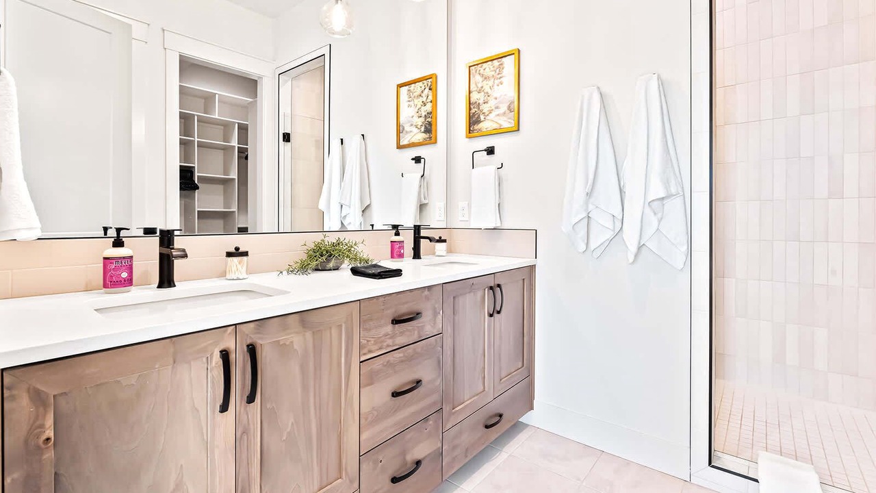 Photo of Bathroom in Collister