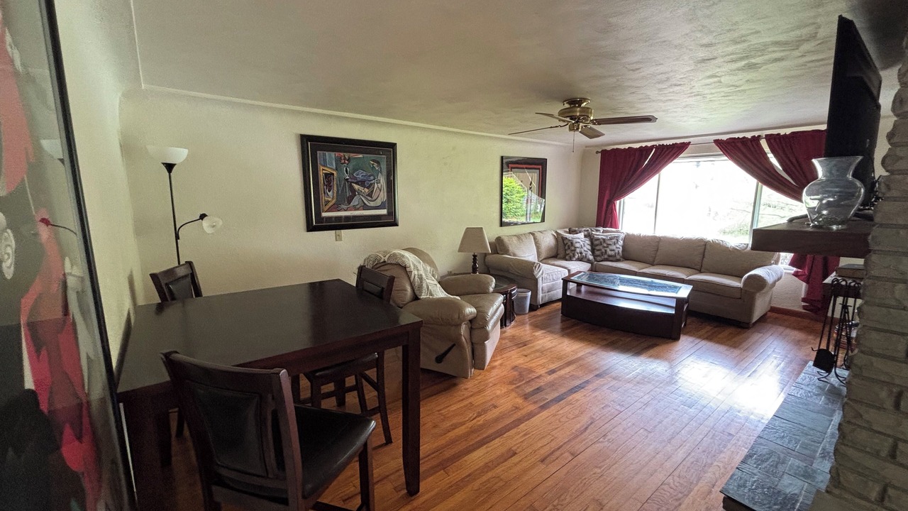 Photo of Livingroom in White Oak