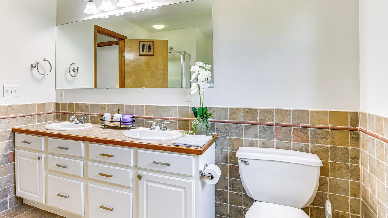 Photo of Bathroom in Circleville