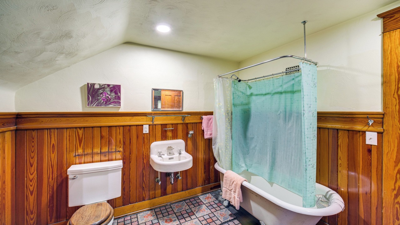 Photo of Bathroom in Erie