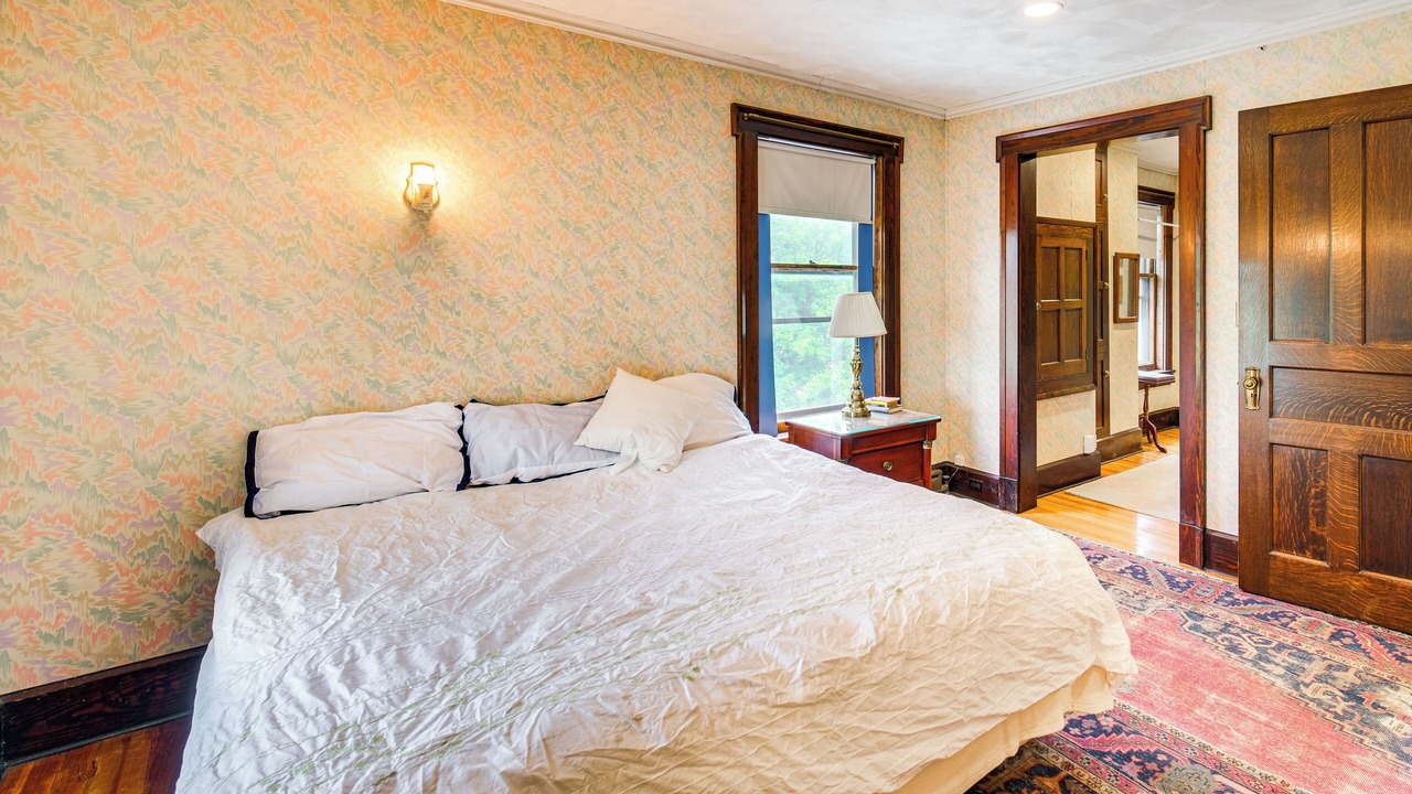 Photo of Bedroom in Erie