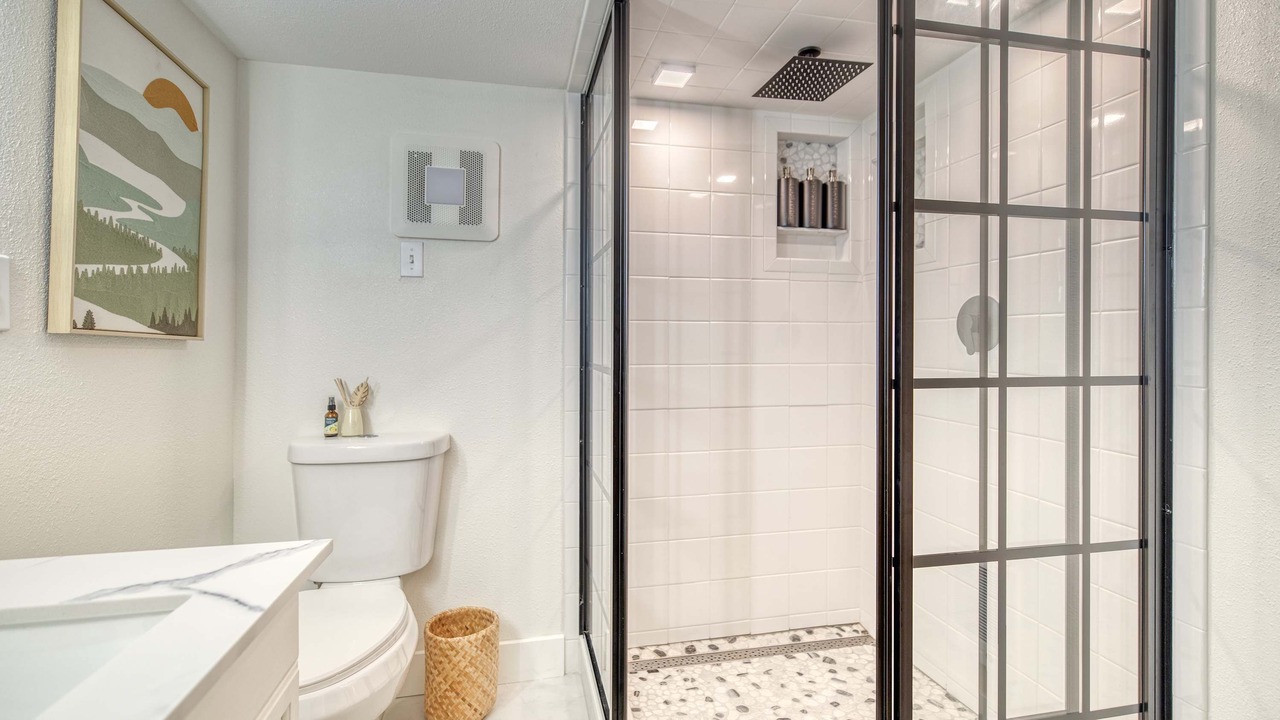 Photo of Bathroom in Depot Bench