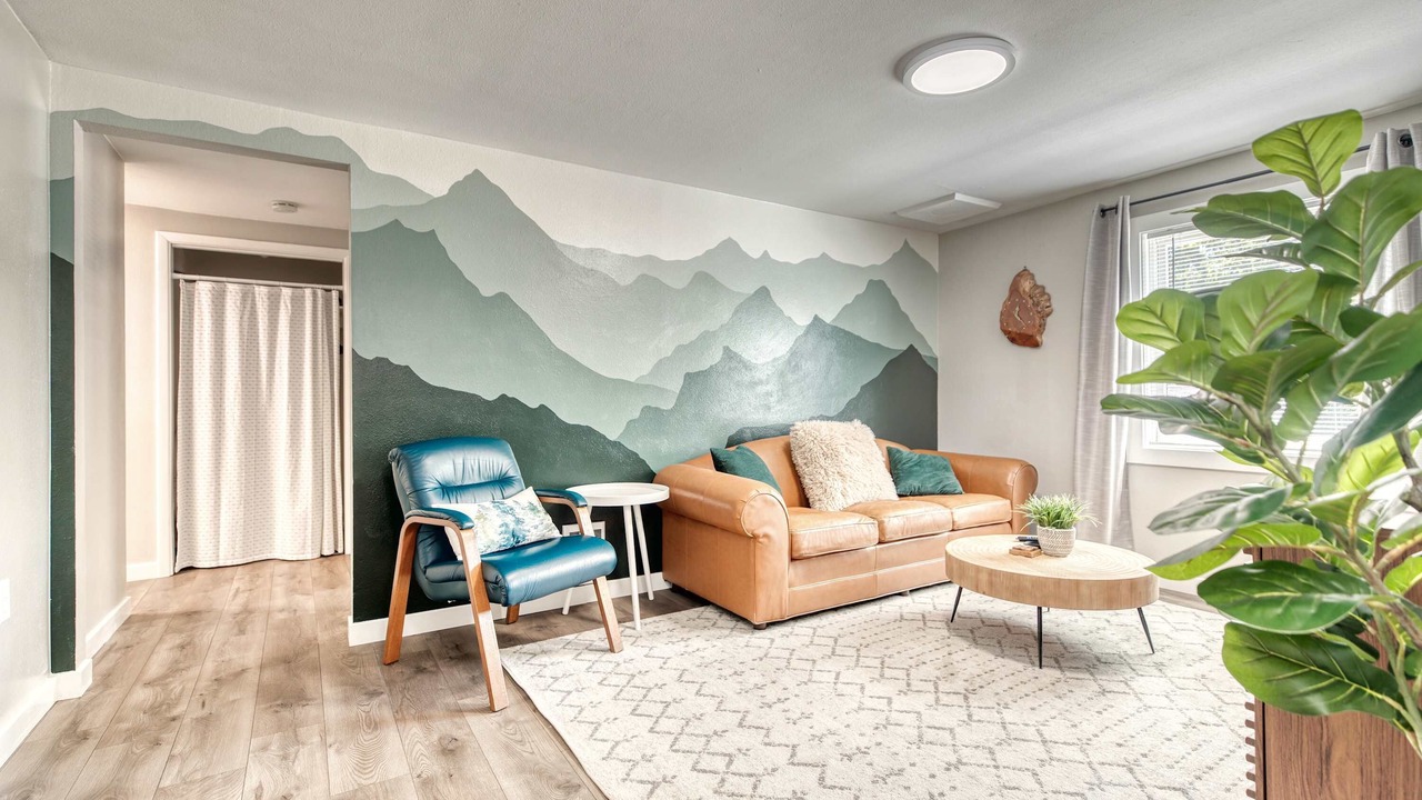 Photo of Livingroom in Depot Bench