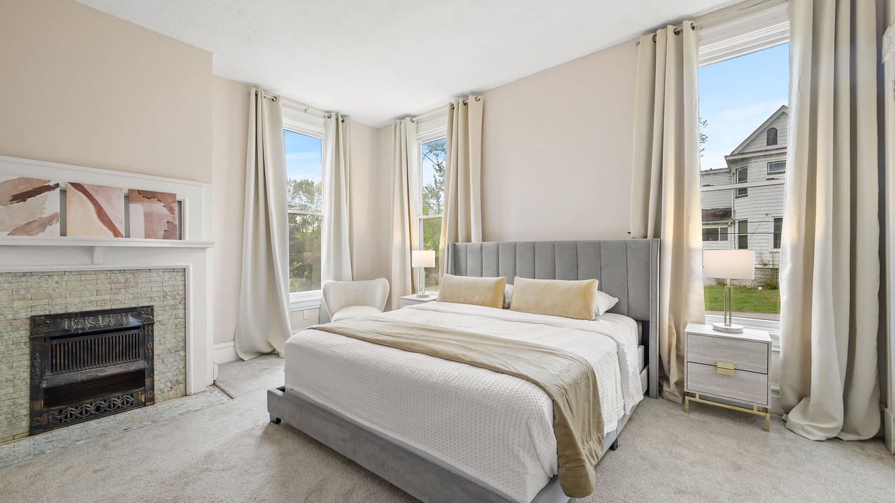 Photo of Bedroom in Oakland