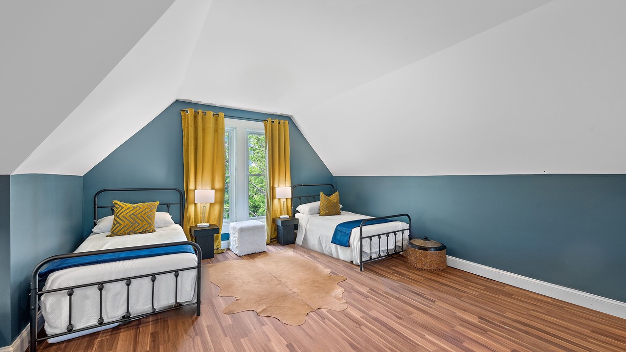 Photo of Bedroom in Oakland