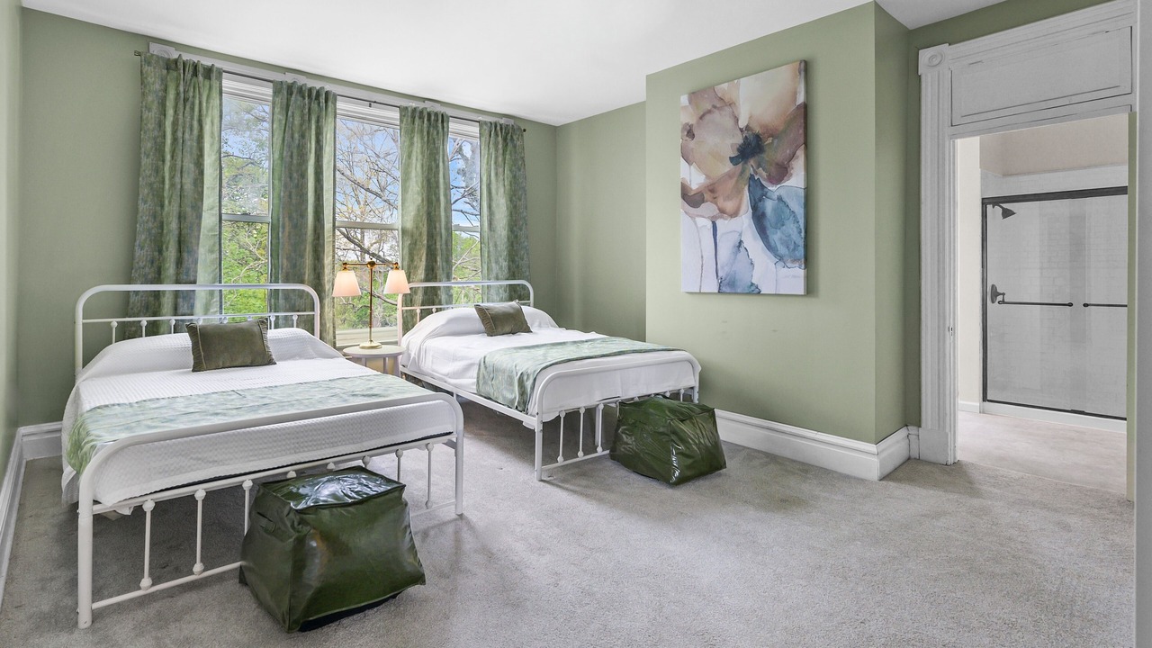 Photo of Bedroom in Oakland